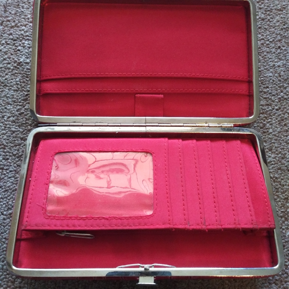 Red Cross Wallet - Picture 2 of 2